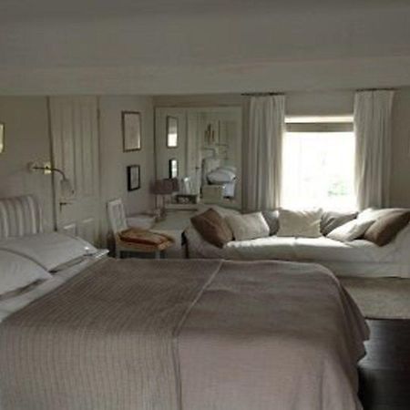Wisteria House B&B Chippenham  Kültér fotó